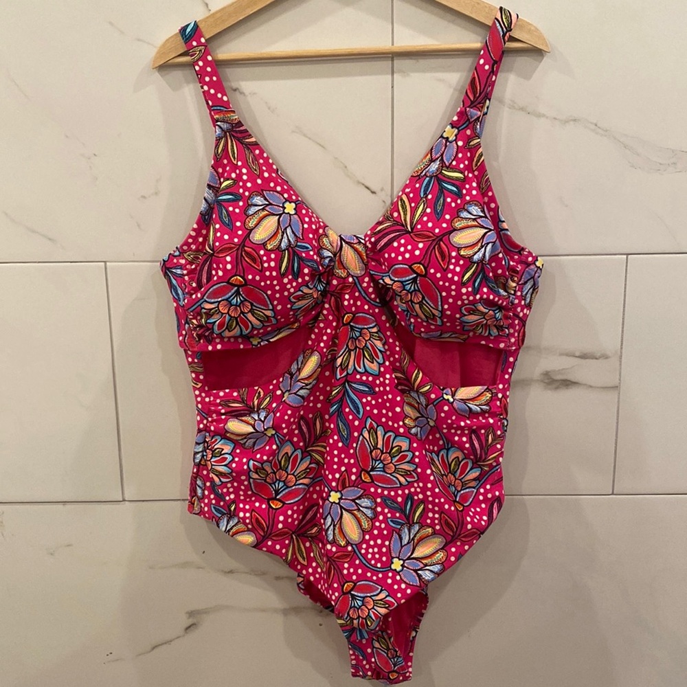 Tabitha Brown Pink Floral Print Front Cutout One Piece Swimsuit